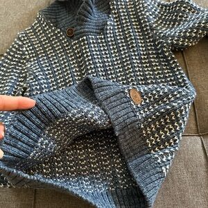 H&M kids size US 6-8 Y